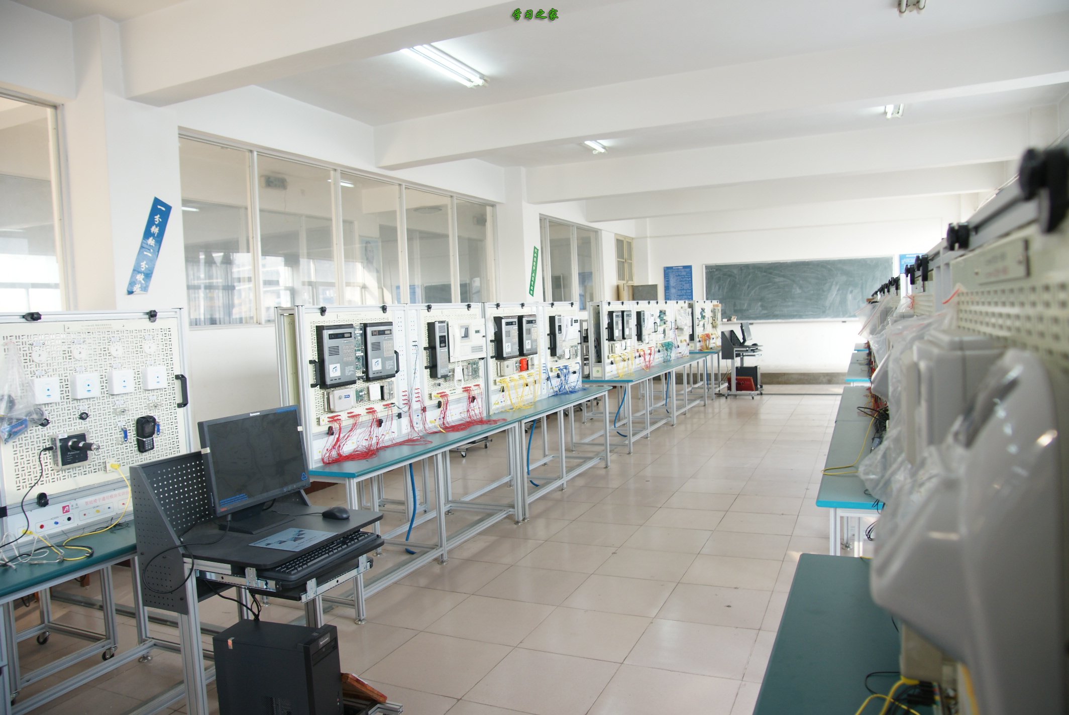 云南省电子信息高级技工学校