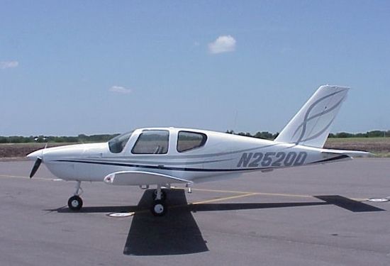 私人飞机可以在机场停放吗