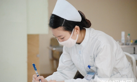 南充电子工业学校