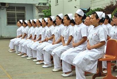 2019年贵阳卫生学校的口腔医学专业就业前景如何