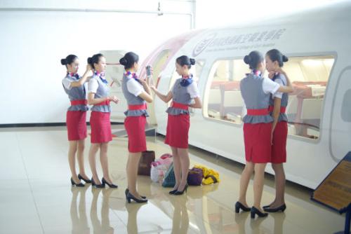 贵州哪些学校有航空服务专业呢,贵州航空专修学院