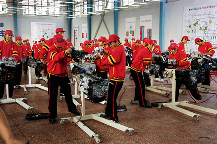 遵义市汽车营销与服务专业介绍,遵义汽修技术学院