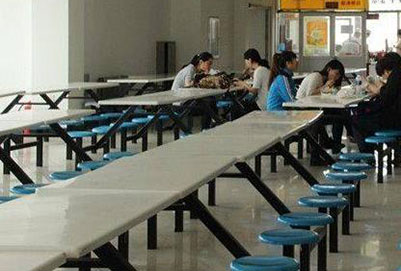 宜宾南溪计算机职业技术学校食堂环境