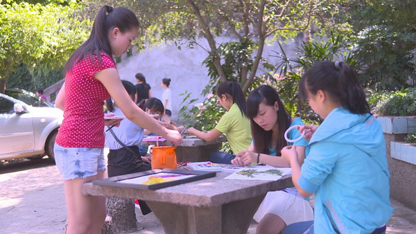 四川南充服装学校2020-平面广告设计专业招生(中专大专)_招生信息