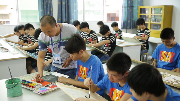 四川南充服装学校2020-室内装饰设计专业招生(中专大专)_招生信息