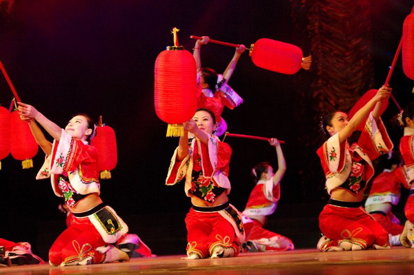 四川南充服装学校2020-舞蹈表演专业招生(中专大专)_招生信息