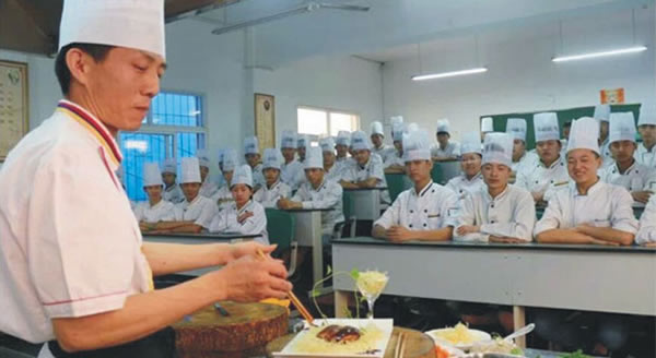 成都希望职业学校2020烹饪专业招生(高升专)_招生信息