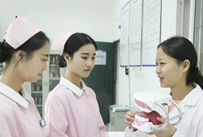 重庆卫生学校带你看护理专业毕业学生的就业前景