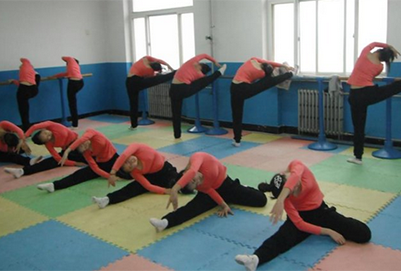 四川师范幼师学校舞蹈室 四川师范幼师学校舞蹈室