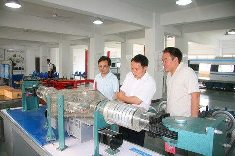 选择贵阳铁路学校如何看学校师资力量？