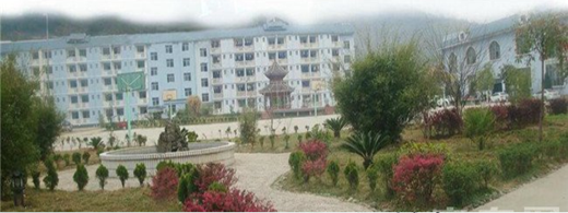 2020年从江职业技术学校学费是多少？报名费呢？