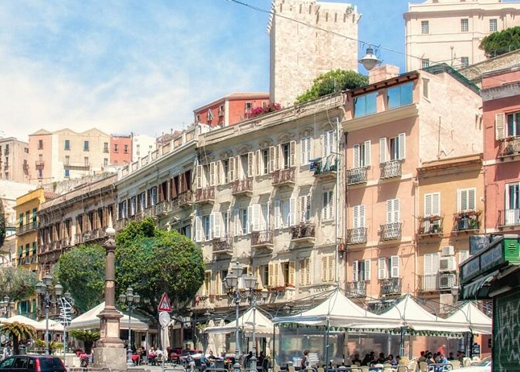 贵州电子信息职业技术学院(中转部)报名费学费是多少?