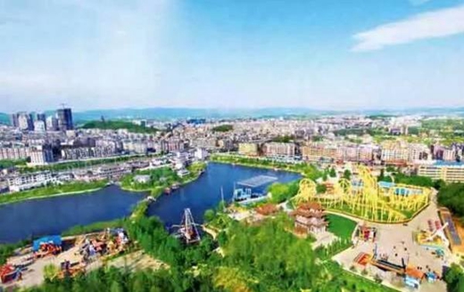 2020年贵阳市白云职业技术学校学费和报名费是多少？