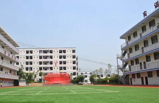 2020年昆明市推拿职业学校招生简章简介