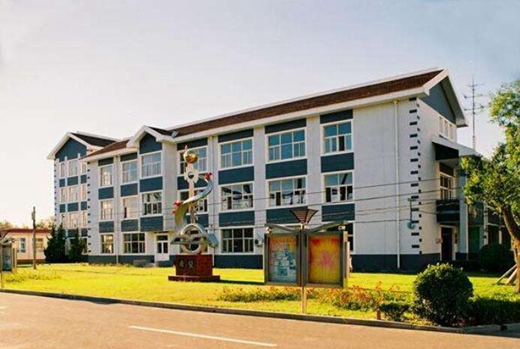 2020年贵阳女子职业学校学费,报名费收费是多少?