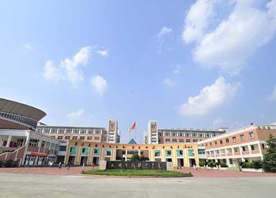 å­¦æ ¡å¤§é¨