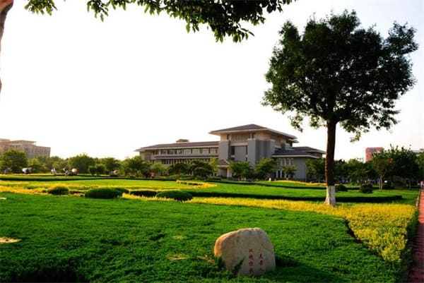 榕江县民族职业技术学校学校简介 榕江县民族职业技术学校学校简介