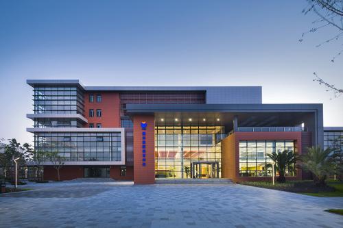 天柱县中等职业技术学校学校简介 天柱县中等职业技术学校学校简介