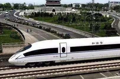 成都市读高铁乘务近视可不可以呢春招招生信息