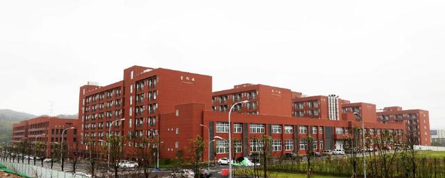 2020年四川省盐业学校有哪些奖助学政策呢? 2020年四川省盐业学校有哪些奖助学政策呢?