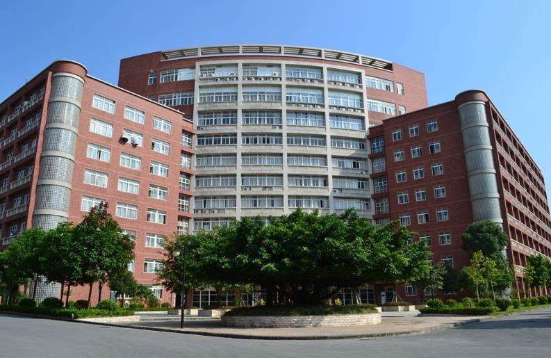 眉山市技工学校2020年学费收费贵不贵呢？