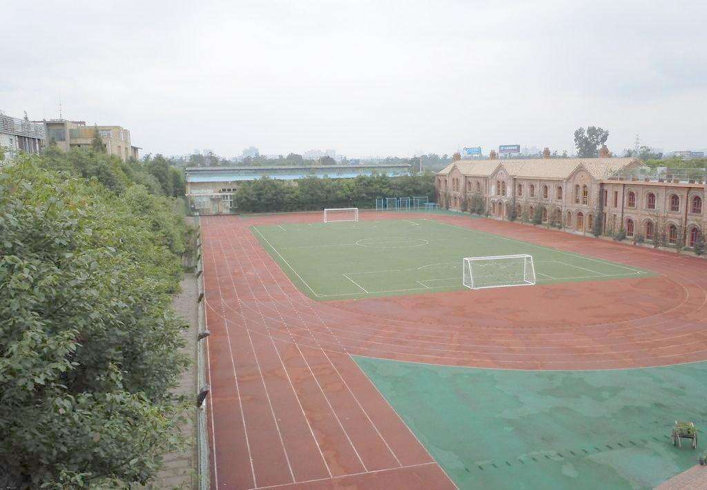 2020年眉山市技工学校师资条件及规模怎么样？