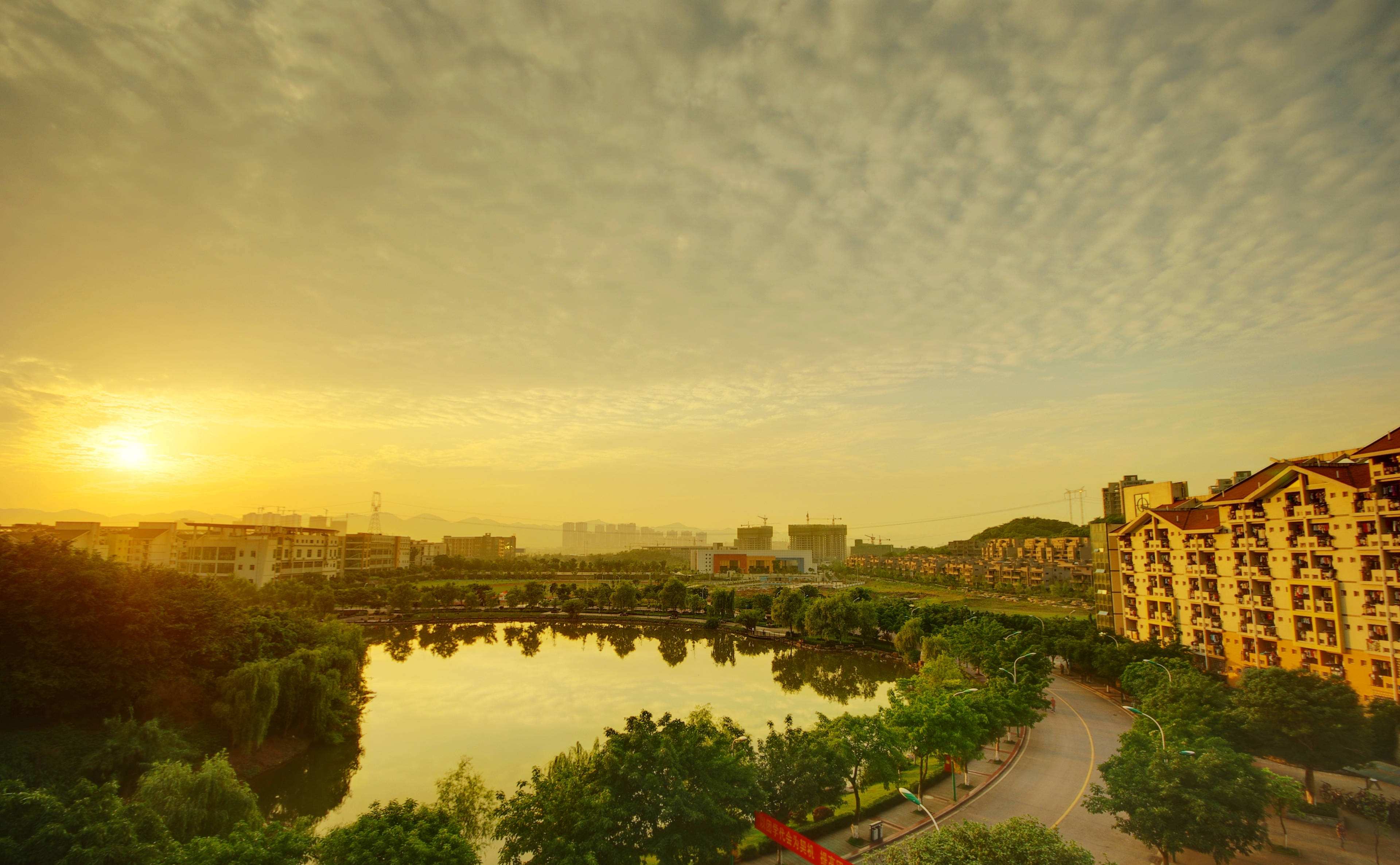 2020年四川省通江县职业高级中学师资条件及规模