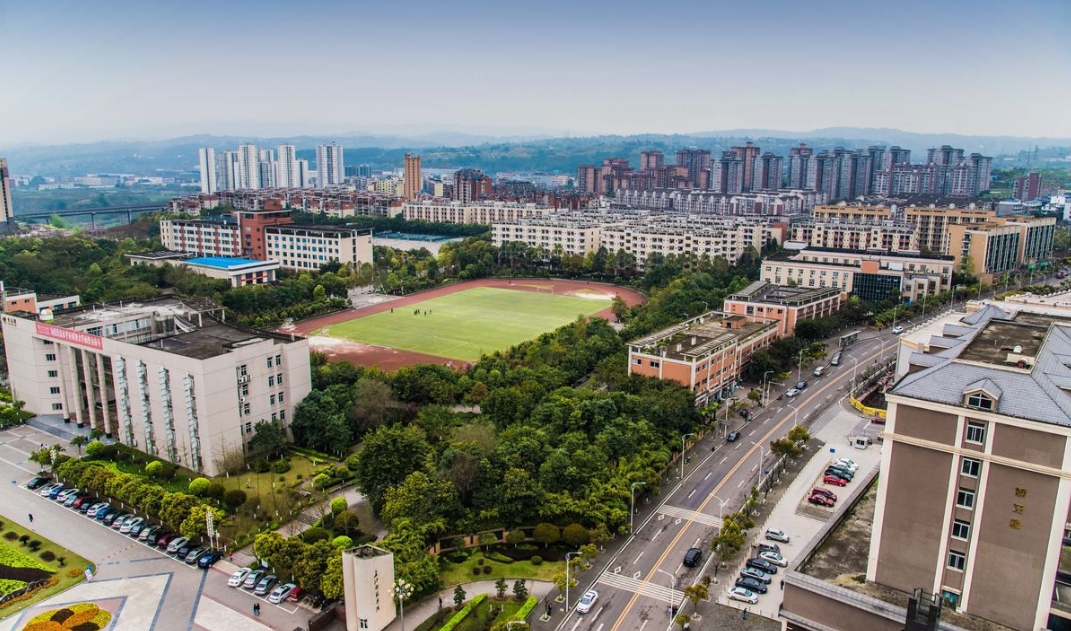 2020年四川省通江县职业高级中学师资条件及规模