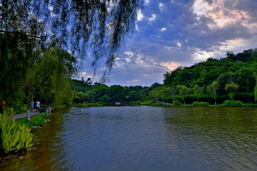 2020年四川省乐山新世纪技工学校就业安置 