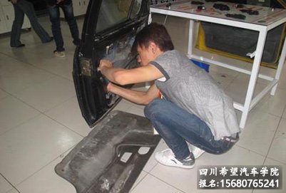 成都希望汽修学校：汽车运用与维修专业前景好吗?