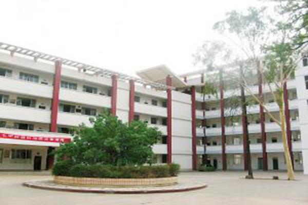  重庆潍柴技工学校简介