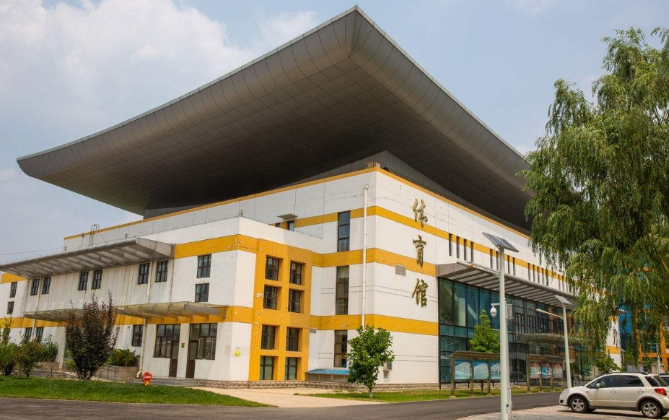  重庆建筑高级技工学校简介