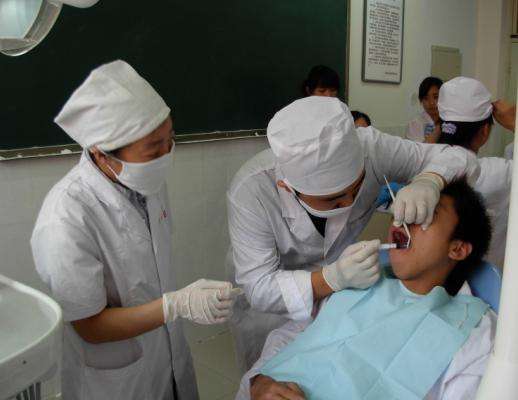 口腔医学专业考试怎么样?