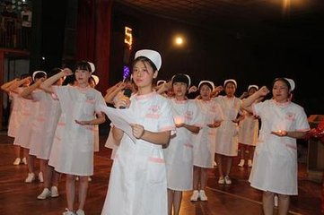 重庆南丁卫生学校搞活动