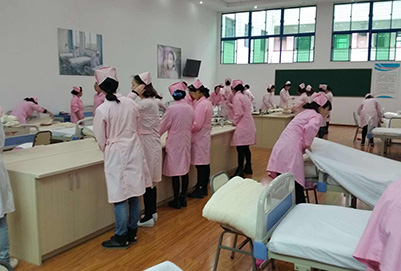 2019年重庆市护士学校护理专业报名方式是什么