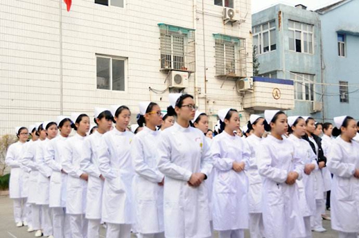 2019年重庆有哪些卫校护理专业好呢