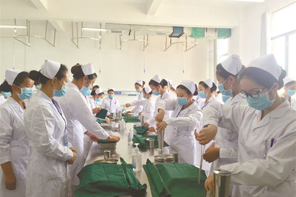 2019年重庆医科大学开设的有护理学专业吗