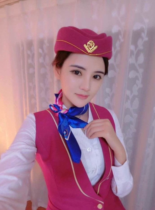 重庆空姐一个月能拿到多少钱