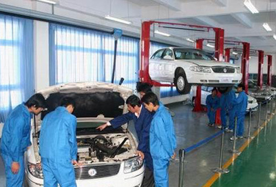 重庆汽修学校的汽车美容专业都有哪些课程?