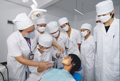 重庆卫校口腔医学技术专业的招生对象有哪些